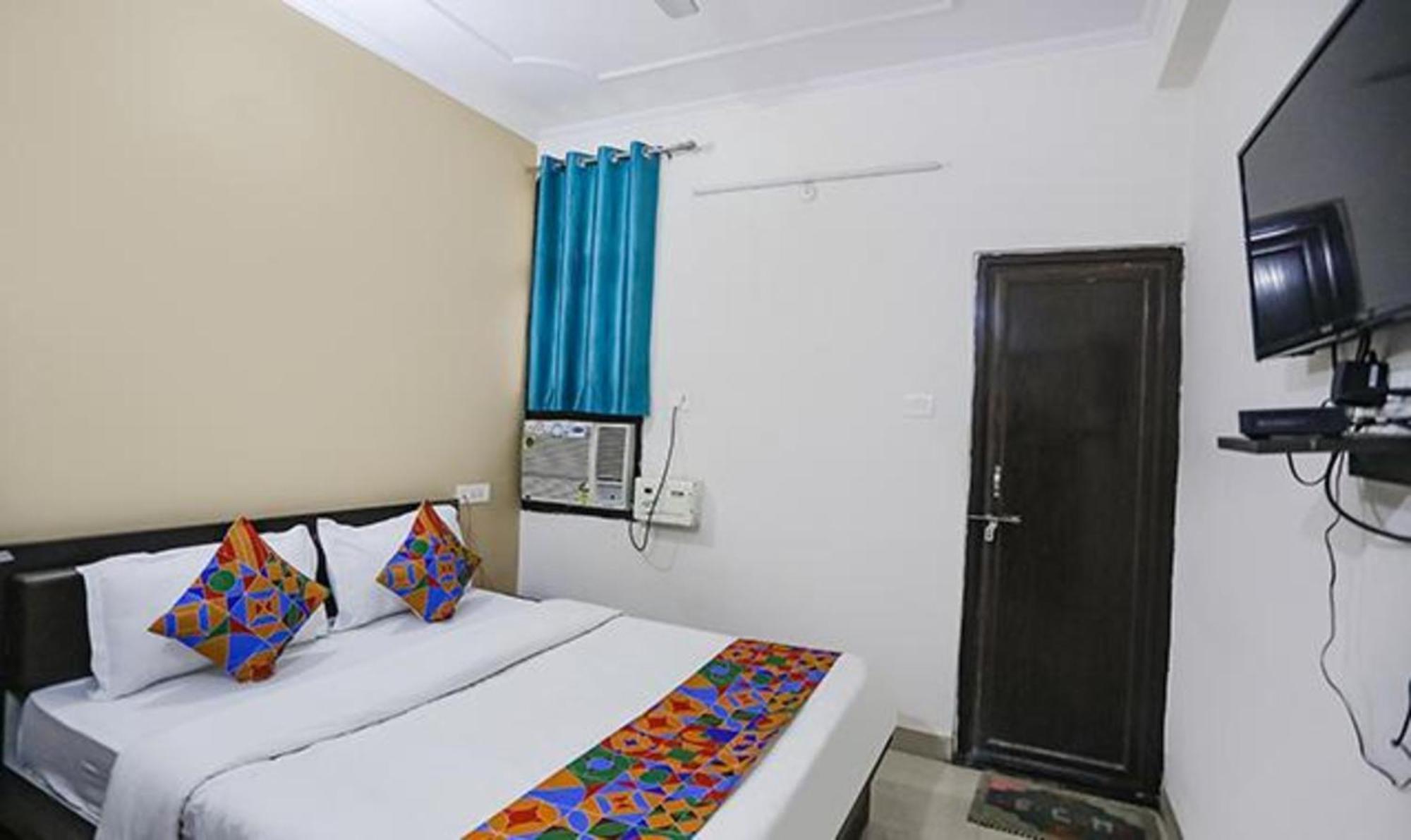 Fabhotel Lily Grand Kakarmatha Exterior photo