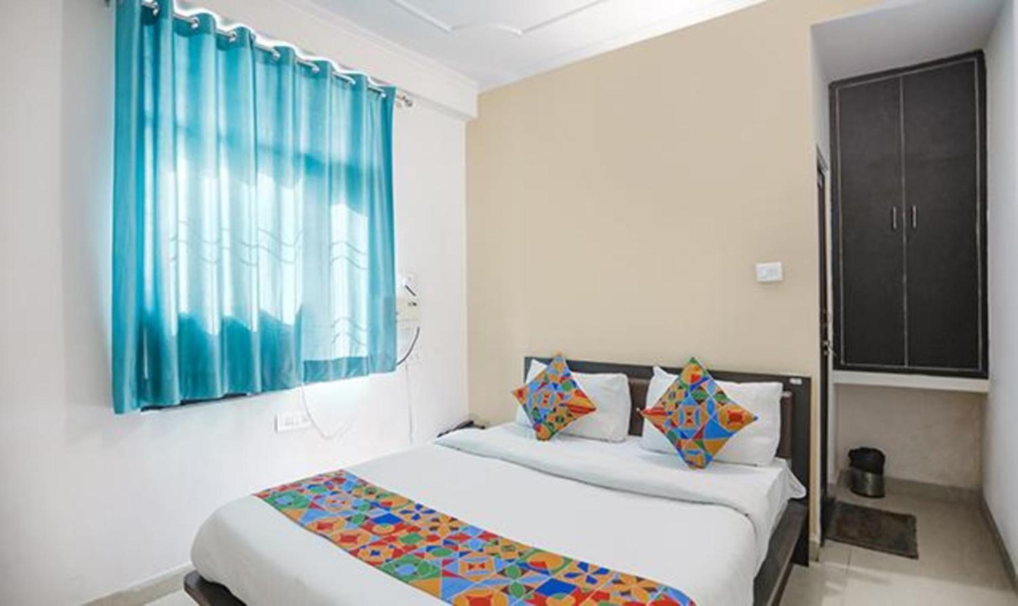 Fabhotel Lily Grand Kakarmatha Exterior photo